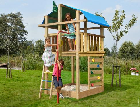 Jungle Fort | Houten speeltoestel met brandweerpaal