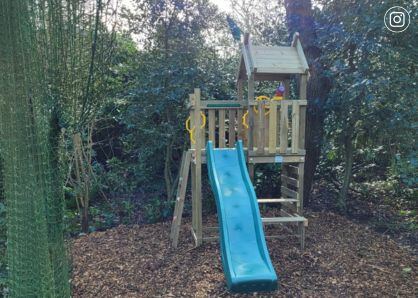 Jungle Gym Speeltoestel met Picnicktafel